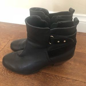 Julianne Hough for Sole Society ‘Idelle’ Bootie